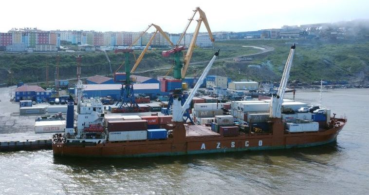 &quot;Лев Яшин&quot; стал первым судном навигации-2022 в порту Анадыря